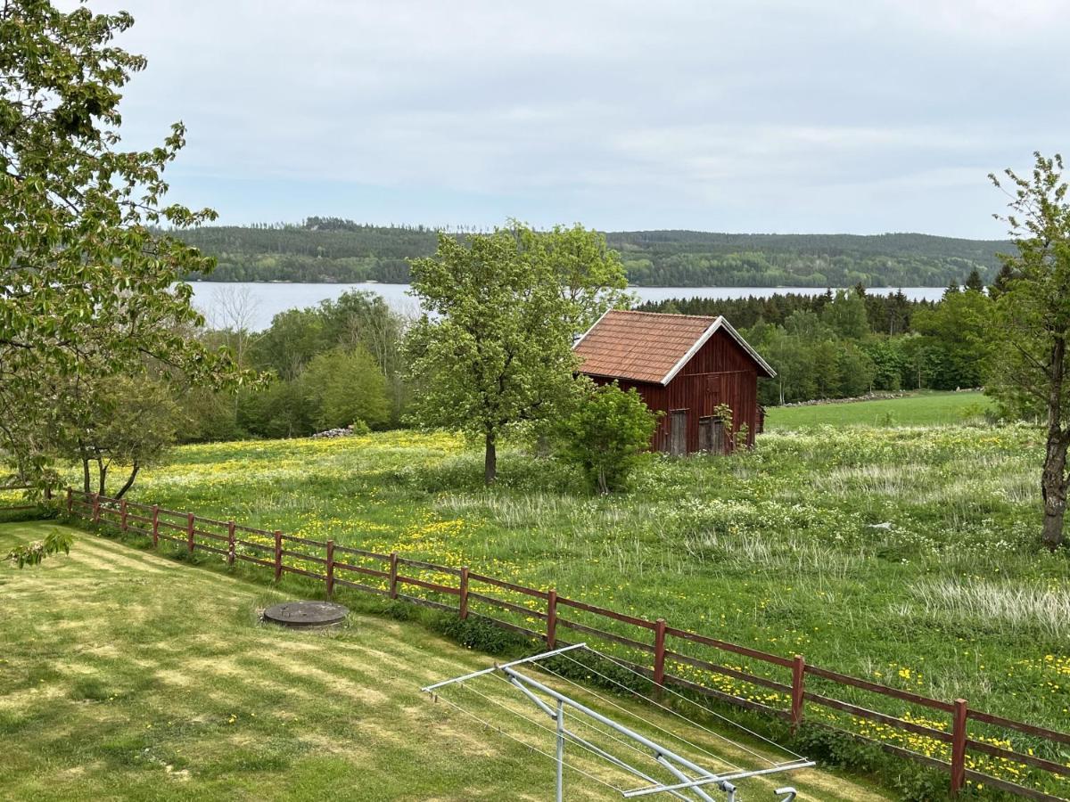 Gullringen Cozy Red Cottage In The Countryside Outside Vimmerby מראה חיצוני תמונה